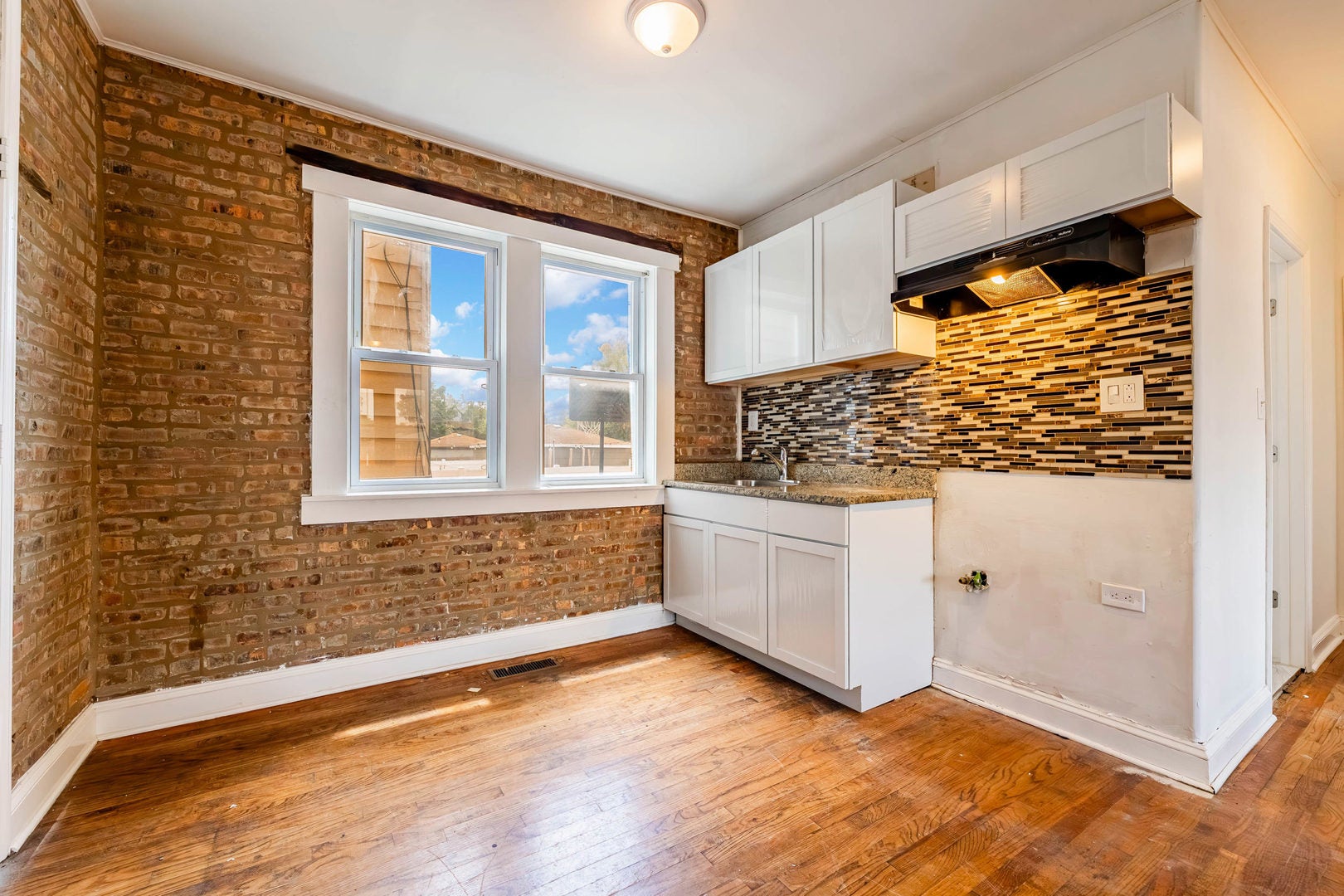 1633 W 76th Street 1W