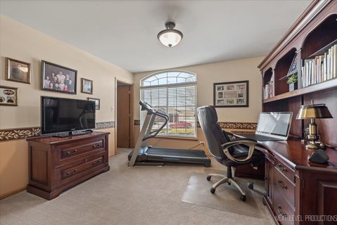 Tiny photo for 625 Superior Drive, Romeoville, IL 60446 (MLS # 12553286)