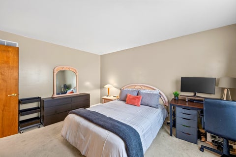 Tiny photo for 585 Beaconsfield Avenue, Naperville, IL 60565 (MLS # 12759883)