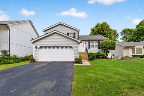 Photo of 585 Beaconsfield Avenue, Naperville, IL 60565 (MLS # 12759883)