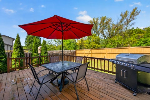 Tiny photo for 585 Beaconsfield Avenue, Naperville, IL 60565 (MLS # 12759883)