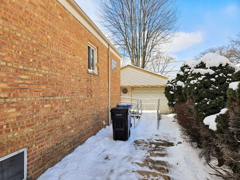 Tiny photo for 6940 N Ottawa Avenue, Chicago, IL 60631 (MLS # 12556023)