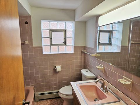 Tiny photo for 6940 N Ottawa Avenue, Chicago, IL 60631 (MLS # 12556023)