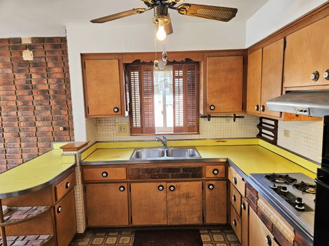 Tiny photo for 6940 N Ottawa Avenue, Chicago, IL 60631 (MLS # 12556023)