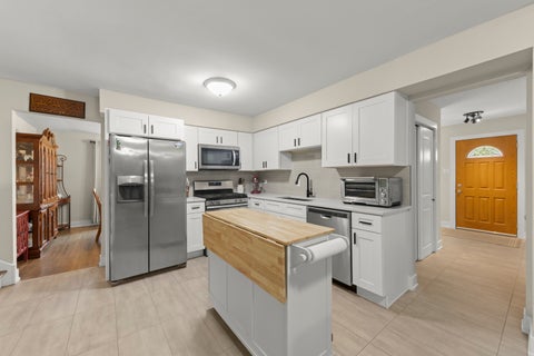 Tiny photo for 15521 Ridgeland Avenue, Oak Forest, IL 60452 (MLS # 12745274)