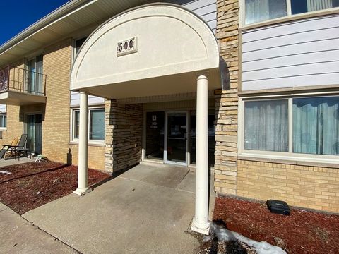 500 Chase Drive 16 Clarendon Hills IL 60514