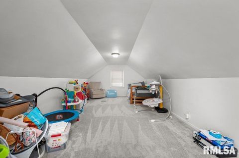 Tiny photo for 2133 WARREN Street, Davenport, IA 52804 (MLS # QC4270070)