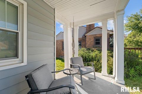 Tiny photo for 2133 WARREN Street, Davenport, IA 52804 (MLS # QC4270070)