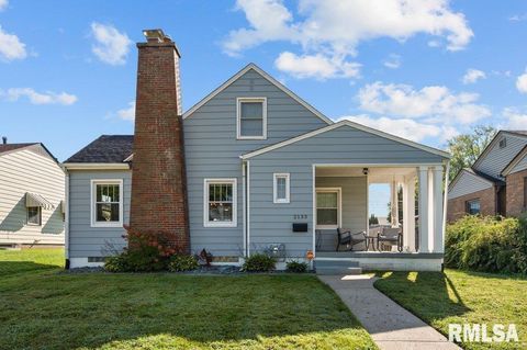 Tiny photo for 2133 WARREN Street, Davenport, IA 52804 (MLS # QC4270070)