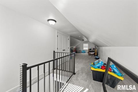 Tiny photo for 2133 WARREN Street, Davenport, IA 52804 (MLS # QC4270070)