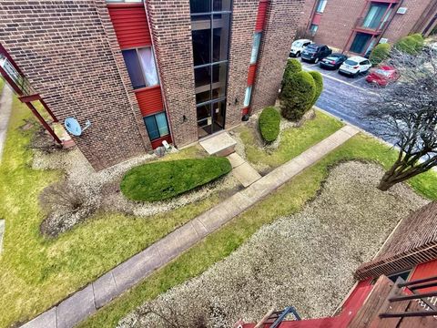 Tiny photo for 15804 Terrace Drive #R03, Oak Forest, IL 60452 (MLS # 12597725)