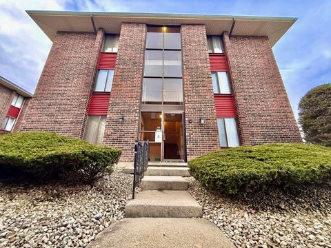 Photo of 15804 Terrace Drive #R03, Oak Forest, IL 60452 (MLS # 12597725)