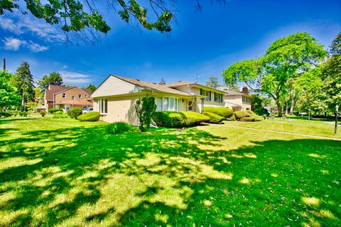 Tiny photo for 4454 Concord Lane, Skokie, IL 60076 (MLS # 12619652)
