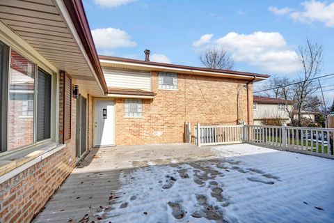 Tiny photo for 16833 Ingleside Avenue, South Holland, IL 60473 (MLS # 12531263)
