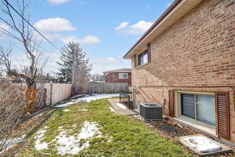 Tiny photo for 16833 Ingleside Avenue, South Holland, IL 60473 (MLS # 12531263)