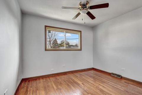 Tiny photo for 16833 Ingleside Avenue, South Holland, IL 60473 (MLS # 12531263)