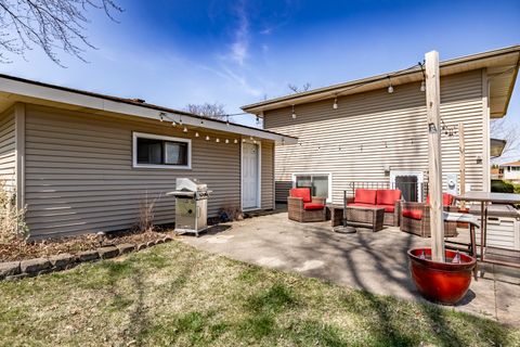 Tiny photo for 751 Leaf Court, Bartlett, IL 60103 (MLS # 12606522)