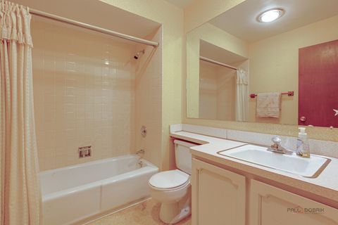 Tiny photo for 1407 N Douglas Avenue, Arlington Heights, IL 60004 (MLS # 12612327)