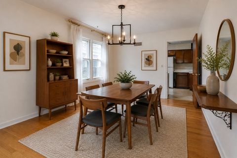 Tiny photo for 1407 N Douglas Avenue, Arlington Heights, IL 60004 (MLS # 12612327)
