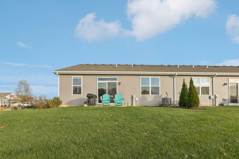 Tiny photo for 952 Darwin Street, North Aurora, IL 60542 (MLS # 12548156)