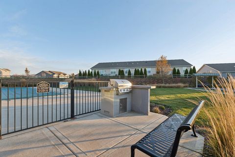 Tiny photo for 952 Darwin Street, North Aurora, IL 60542 (MLS # 12548156)