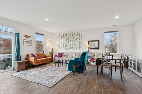 Tiny photo for 952 Darwin Street, North Aurora, IL 60542 (MLS # 12548156)