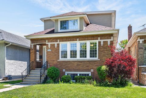 Photo of 3741 Clinton Avenue, Berwyn, IL 60402 (MLS # 12638033)