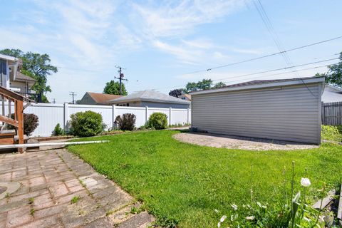 Tiny photo for 3741 Clinton Avenue, Berwyn, IL 60402 (MLS # 12638033)