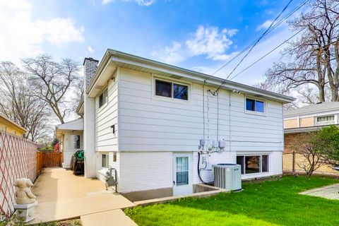 Tiny photo for 7645 Kilbourn Avenue, Skokie, IL 60076 (MLS # 12626018)