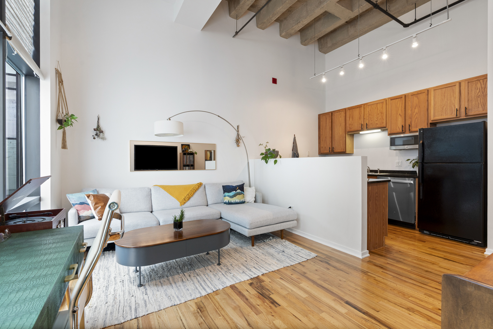 1645 W Ogden Avenue 438