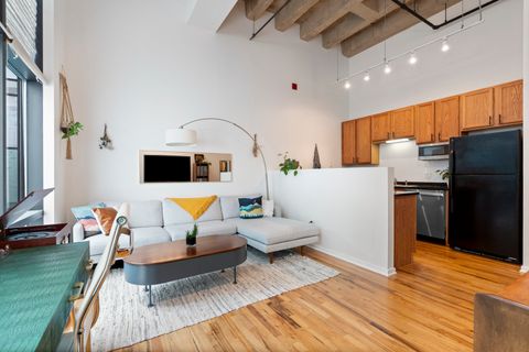 Tiny photo for 1645 W Ogden Avenue #438, Chicago, IL 60612 (MLS # 12600055)