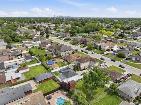 Tiny photo for 8130 W Berwyn Avenue, Chicago, IL 60656 (MLS # 12631570)