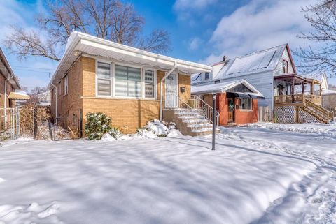 Tiny photo for 1472 W 74th Street, Chicago, IL 60636 (MLS # 12534148)
