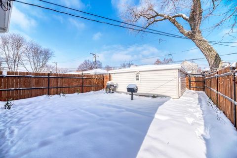 Tiny photo for 1472 W 74th Street, Chicago, IL 60636 (MLS # 12534148)