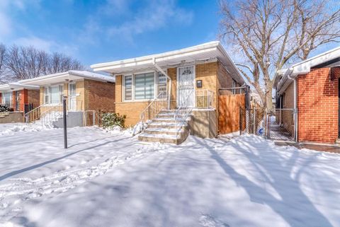 Tiny photo for 1472 W 74th Street, Chicago, IL 60636 (MLS # 12534148)