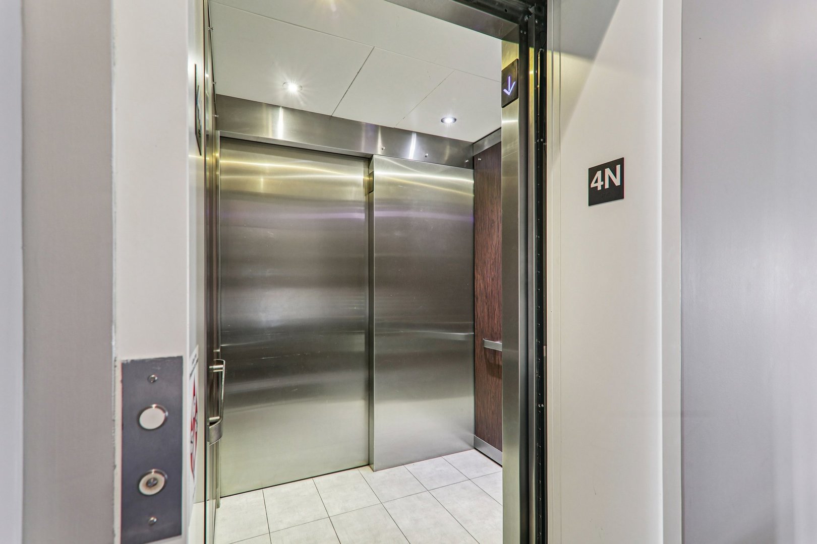 20 N Carpenter Street 4N