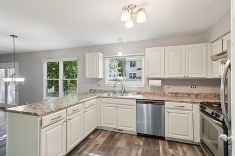 Tiny photo for 707 Crossland Drive, Grayslake, IL 60030 (MLS # 12472624)
