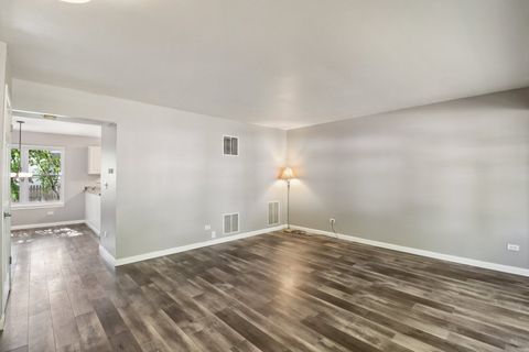 Tiny photo for 707 Crossland Drive, Grayslake, IL 60030 (MLS # 12472624)