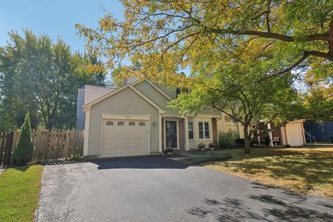 Tiny photo for 707 Crossland Drive, Grayslake, IL 60030 (MLS # 12472624)