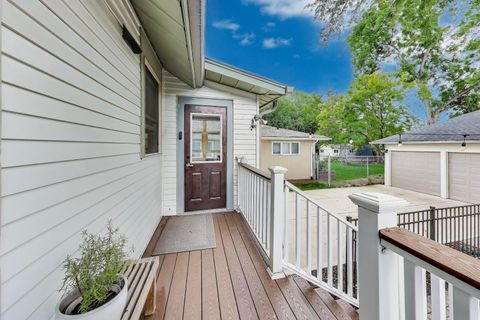Tiny photo for 408 E Evergreen Street, Wheaton, IL 60187 (MLS # 12472492)