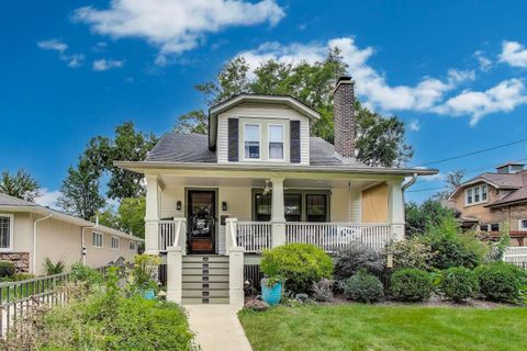 Photo of 408 E Evergreen Street, Wheaton, IL 60187 (MLS # 12472492) Photo of 408 E Evergreen Street, Wheaton, IL 60187 (MLS # 12472492)