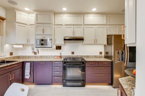 Tiny photo for 408 E Evergreen Street, Wheaton, IL 60187 (MLS # 12472492)