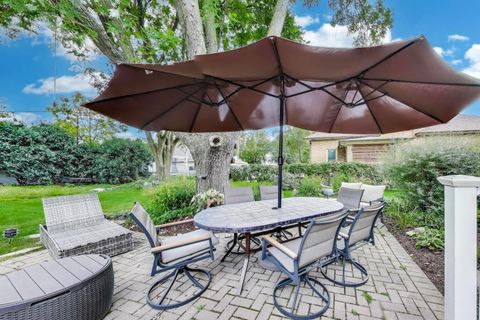 Tiny photo for 408 E Evergreen Street, Wheaton, IL 60187 (MLS # 12472492)