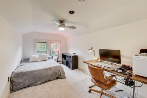 Tiny photo for 408 E Evergreen Street, Wheaton, IL 60187 (MLS # 12472492)