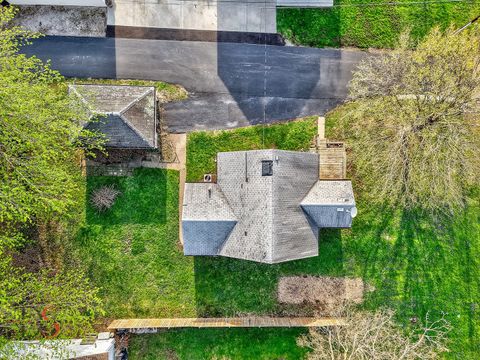 Tiny photo for 305 Thompson Street, Ottawa, IL 61350 (MLS # 12619660)