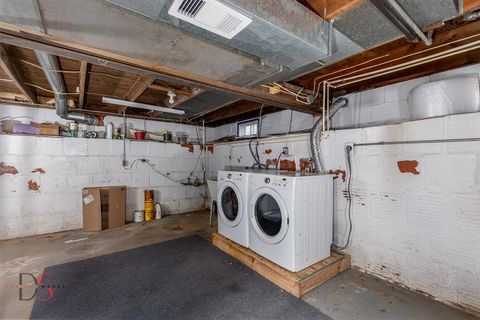 Tiny photo for 305 Thompson Street, Ottawa, IL 61350 (MLS # 12619660)