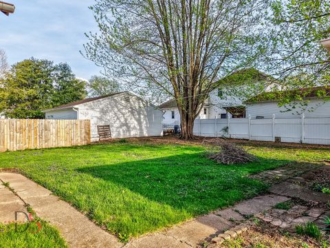 Tiny photo for 305 Thompson Street, Ottawa, IL 61350 (MLS # 12619660)