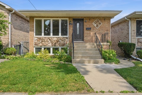 Photo of 4225 N Newland Avenue, Harwood Heights, IL 60706 (MLS # 12703567)