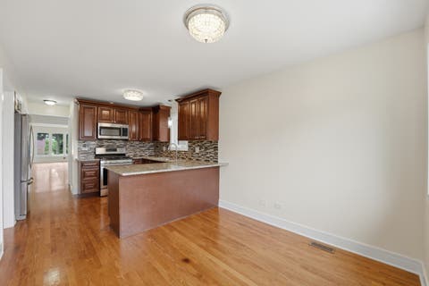 Tiny photo for 4225 N Newland Avenue, Harwood Heights, IL 60706 (MLS # 12703567)