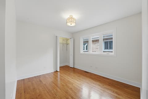 Tiny photo for 4225 N Newland Avenue, Harwood Heights, IL 60706 (MLS # 12703567)